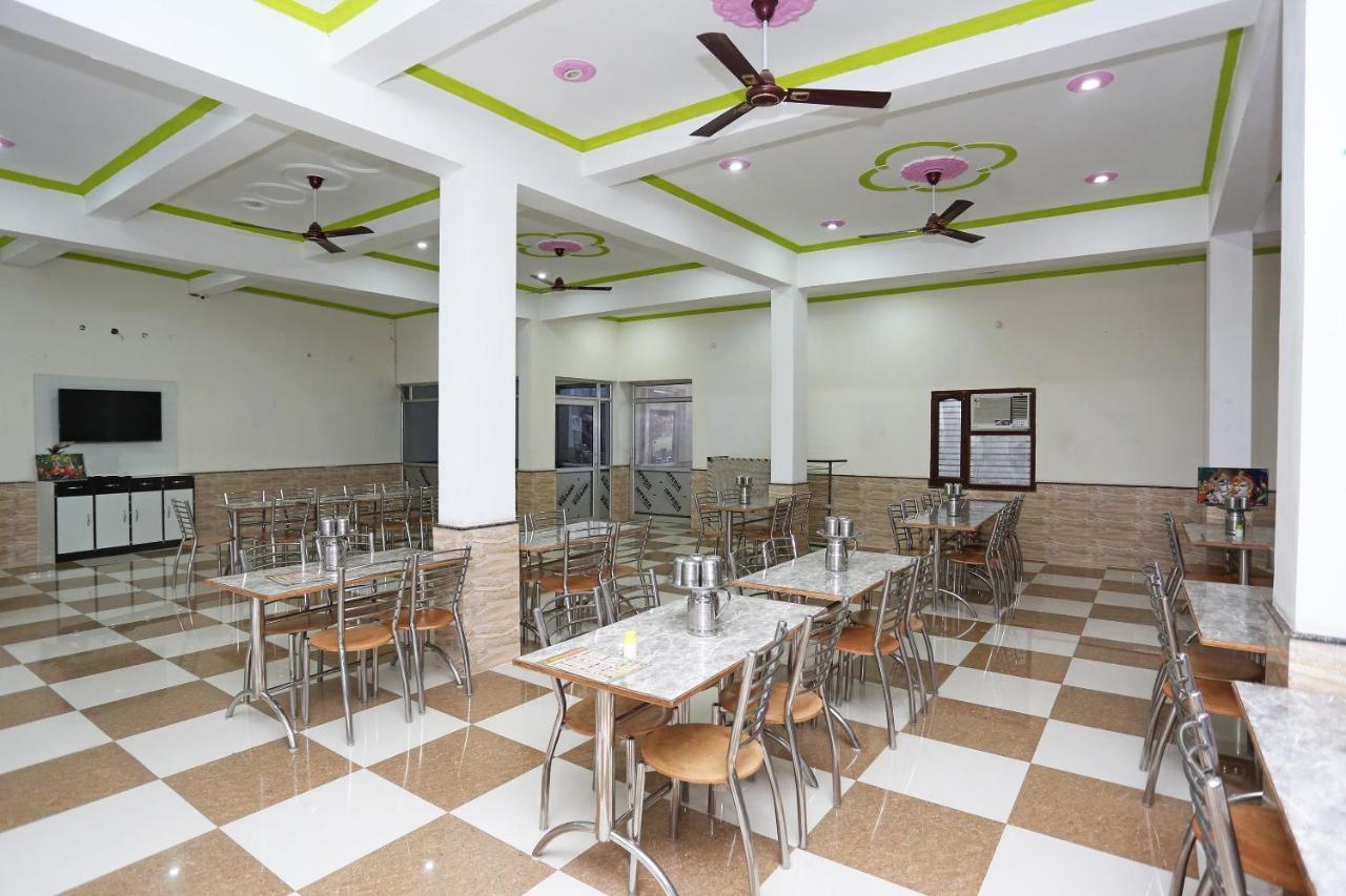Oyo 29517 Hotel Barsana Palace Chhata Extérieur photo