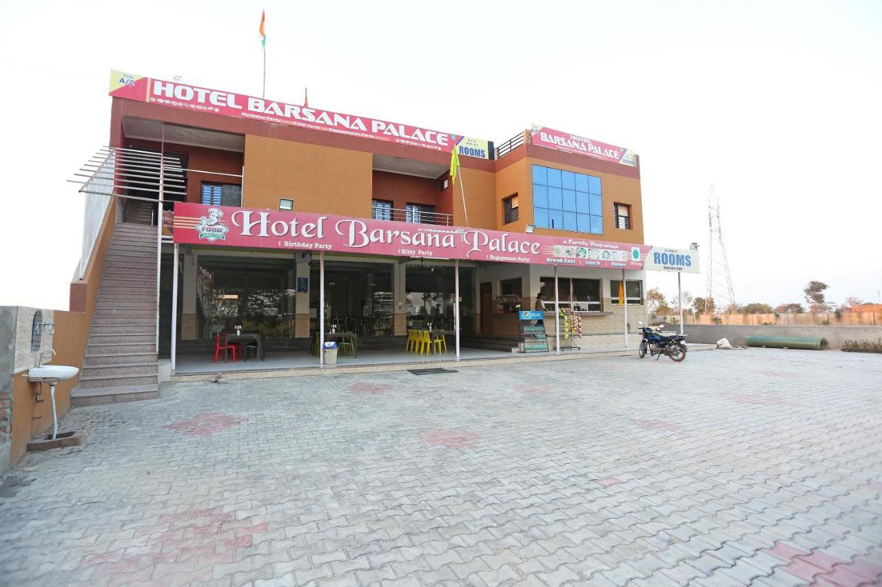Oyo 29517 Hotel Barsana Palace Chhata Extérieur photo